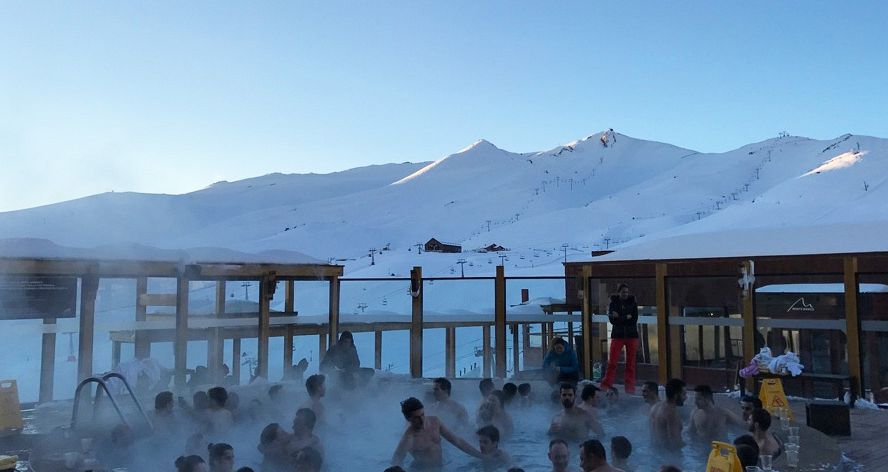 Hot tub party at Valle Nevado. Photo: Scout - image 0